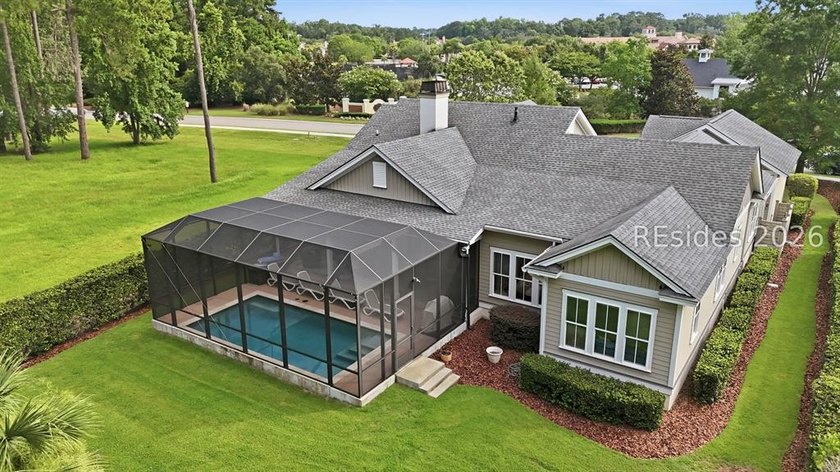 Custom-built by Shoreline Construction in 2018, this beautifully - photo 40