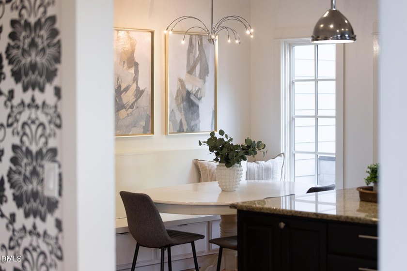 Exquisite Hope Valley residence gracefully set on a beautifully - photo 23