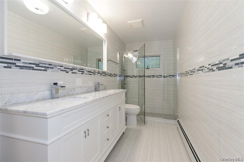 GREAT NECK ESTATES SOUTH FACING COLONIAL WITHIN CLOSE PROXIMITY - photo 24