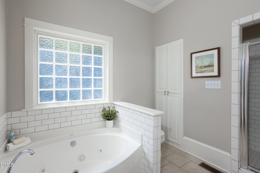 Exquisite Hope Valley residence gracefully set on a beautifully - photo 37