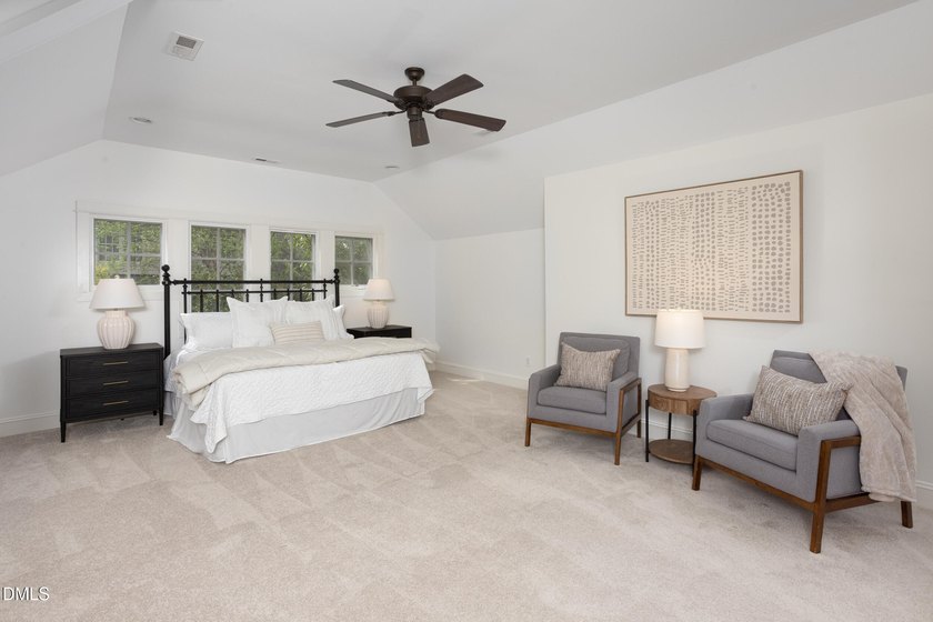 Exquisite Hope Valley residence gracefully set on a beautifully - photo 49