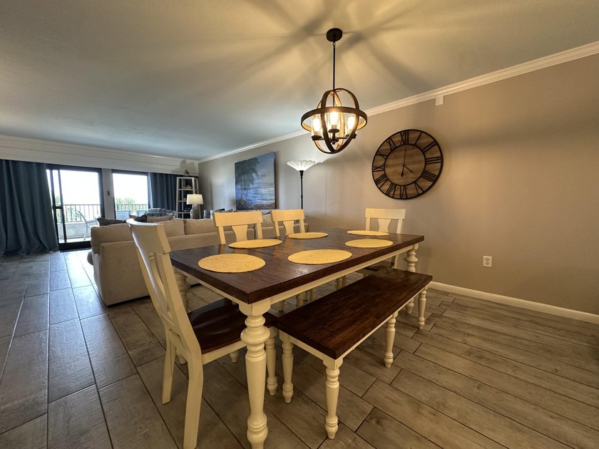 Spacious two bedroom/two bath condo, located on the 2nd floor of - photo 6