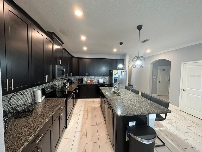 GREAT POOL &amp; SPA VACATION HOME!!! This beautiful Vacation home - photo 4