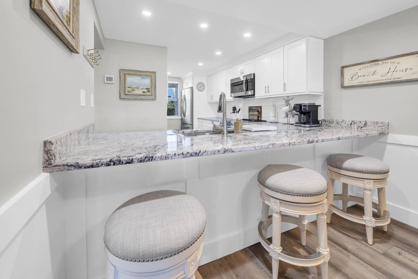 Welcome to the most beautiful Villa in Edgewater Resort! Offered - photo 8