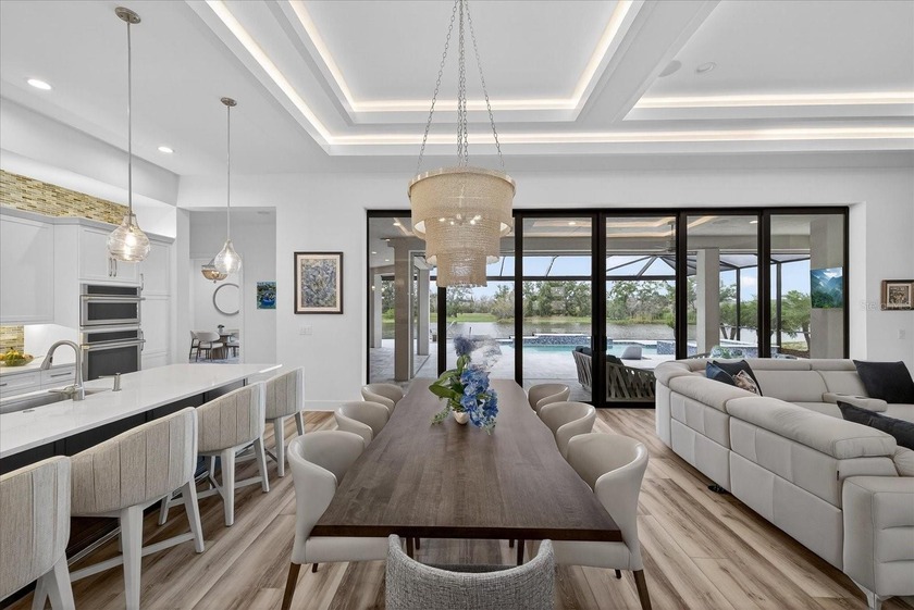 Considering building a custom home or working with a luxury - photo 18