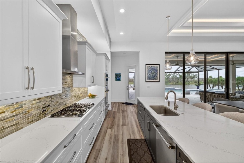 Considering building a custom home or working with a luxury - photo 20