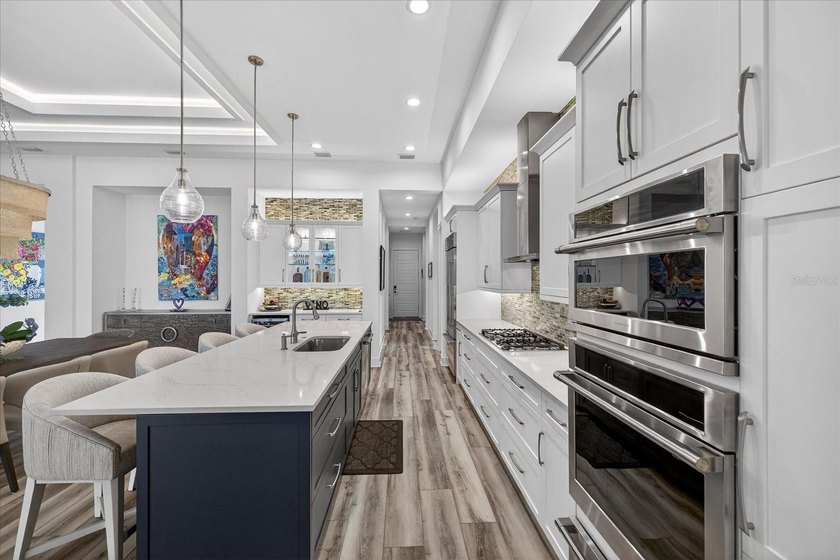 Considering building a custom home or working with a luxury - photo 23