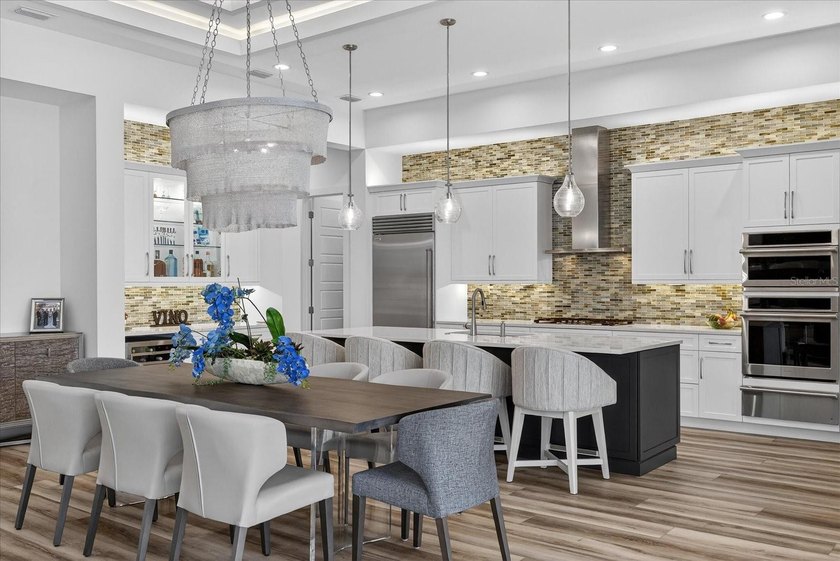 Considering building a custom home or working with a luxury - photo 30