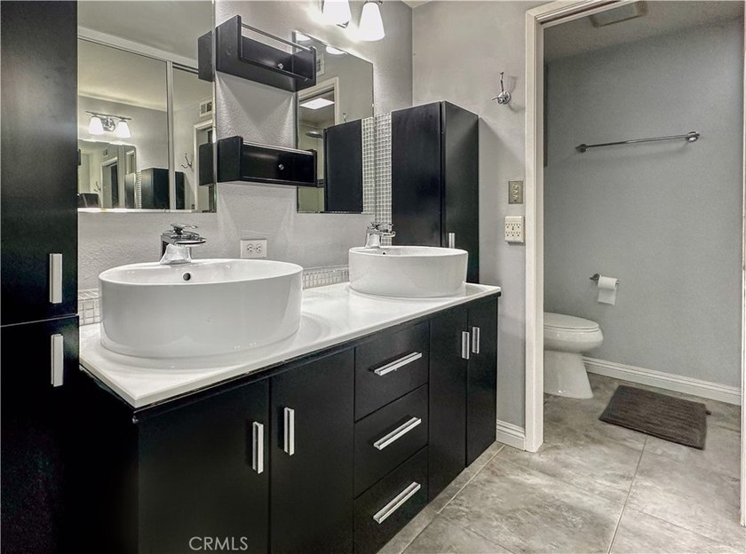 CONTACT LISTING AGENT DIANA! **HIGHLY DESIRABLE *BEACHWALK* - photo 37