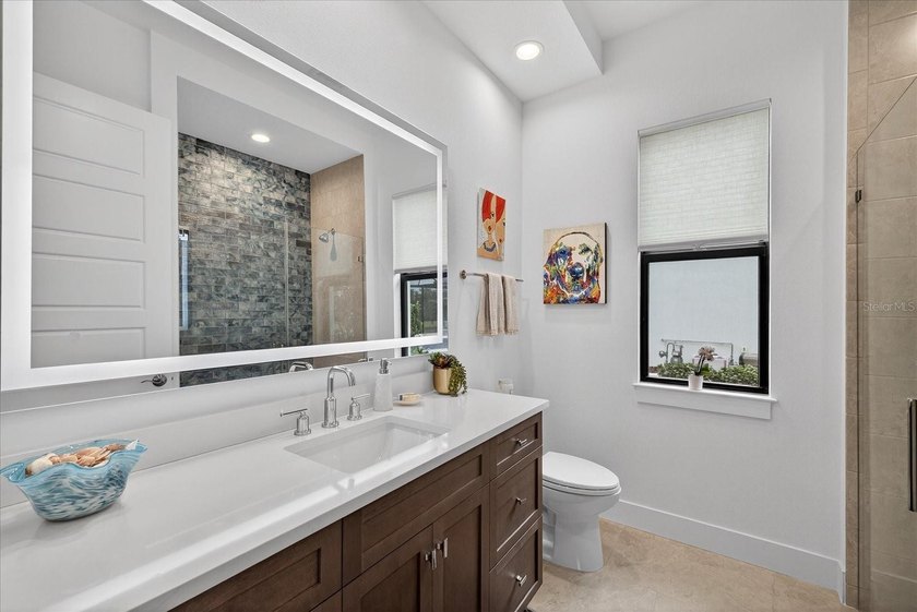 Considering building a custom home or working with a luxury - photo 40
