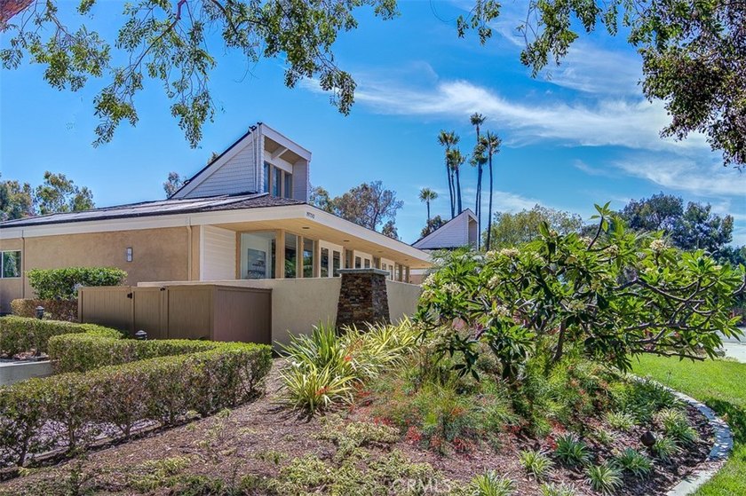 CONTACT LISTING AGENT DIANA! **HIGHLY DESIRABLE *BEACHWALK* - photo 41