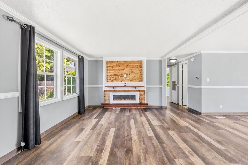 Coastal living in the highly sought-after Windy Hill section of - photo 2