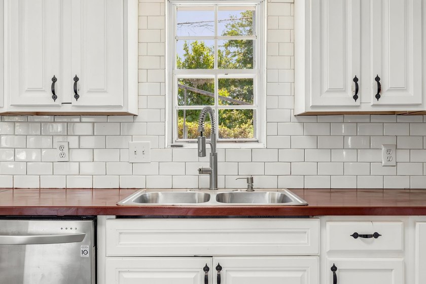 Coastal living in the highly sought-after Windy Hill section of - photo 10