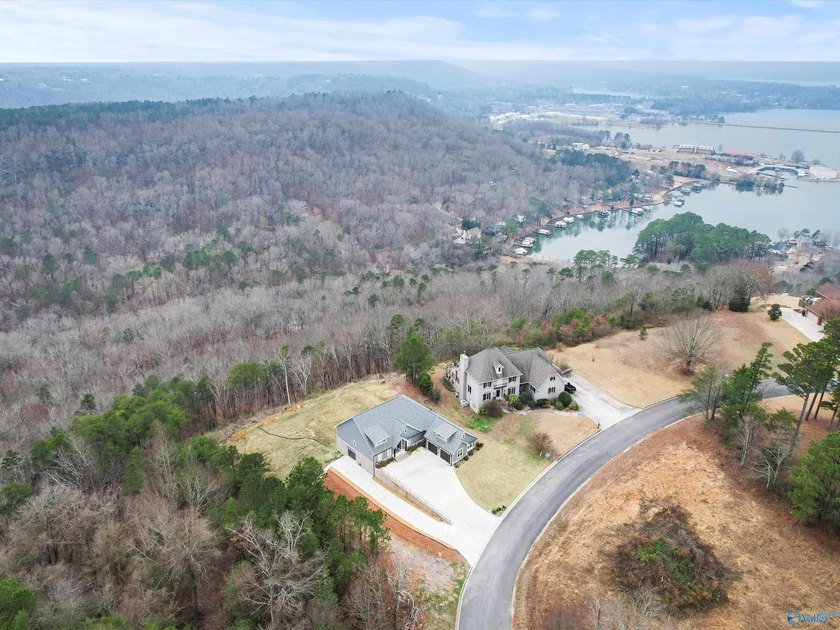 Custom-bulit 2023 mountain home offering 2542 sq ft of refined - photo 7