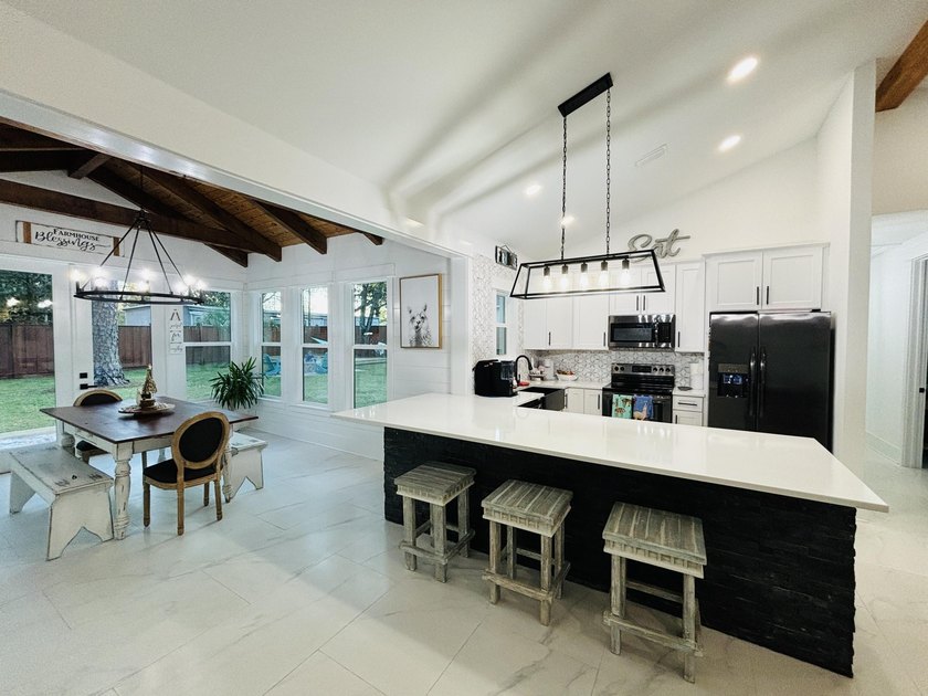 Discover the perfect blend of coastal charm and modern luxury at - photo 4