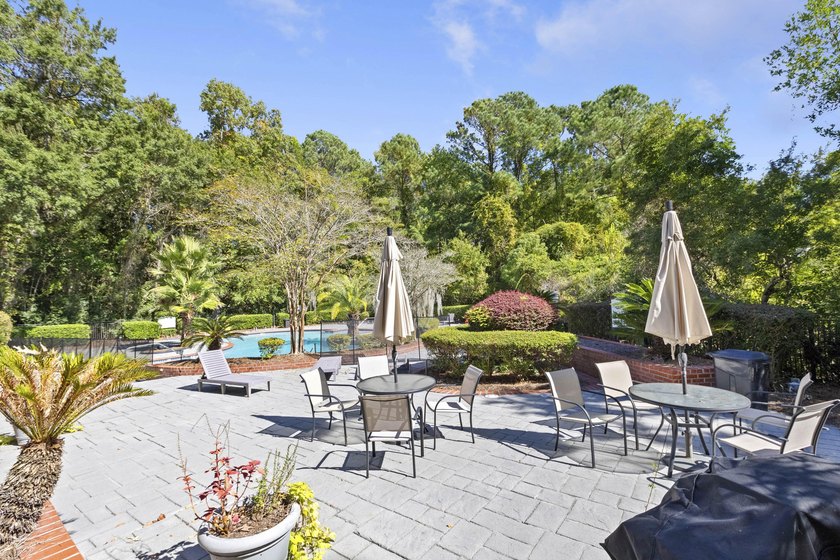 Move-In ready 1 Bedroom Condo - Prime Location Near Downtown &amp; - photo 36