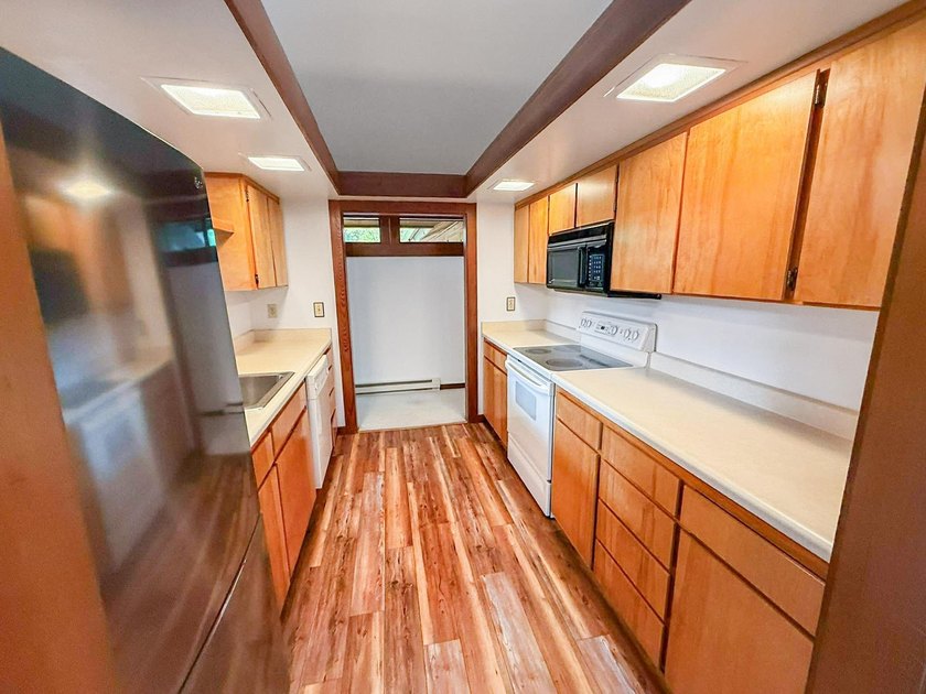 Welcome to easy mountain living in the heart of Graeagle. This - photo 16