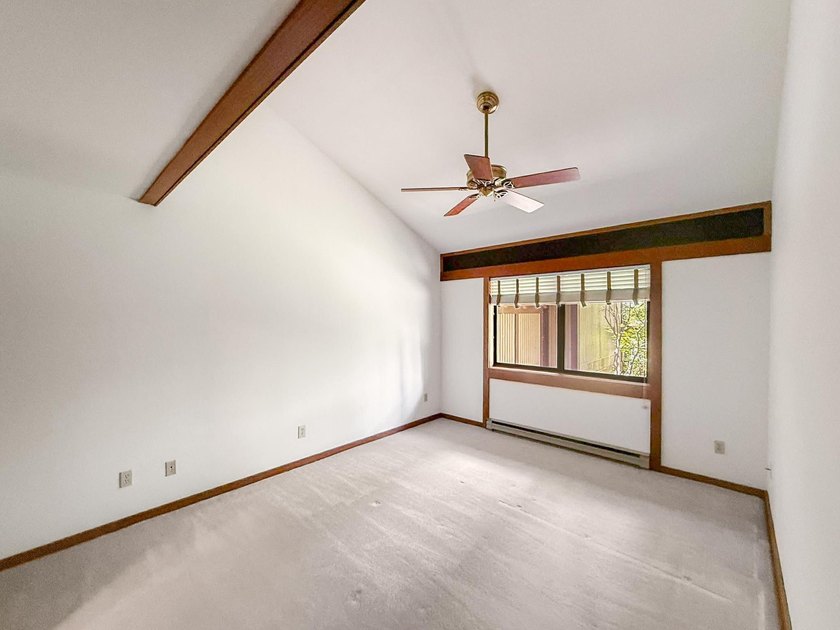 Welcome to easy mountain living in the heart of Graeagle. This - photo 18