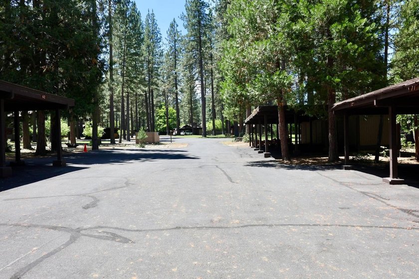Welcome to easy mountain living in the heart of Graeagle. This - photo 40
