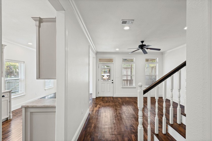 An elegantly crafted cottage, this two-story home in Santa Rosa - photo 4