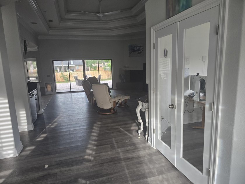 Spanning an impressive, unique custom build home that was built - photo 7