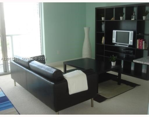 Excellent opportunity, this bright unit offers incredible city - photo 4