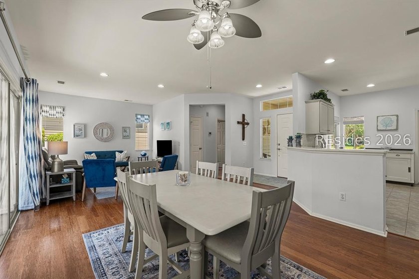 Beautiful open-concept home featuring 2 bedrooms and 2 full - photo 8