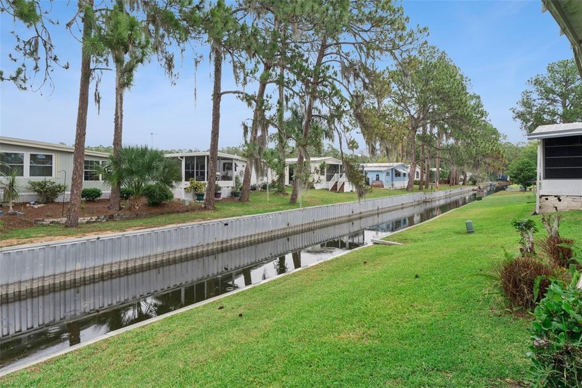 Welcome to this charming and well-maintained 2 bedroom, 2 - photo 2