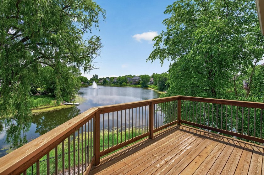 We are under contract. No more showings accepted. Welcome to - photo 3