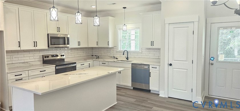 Lake Access! New construction located in the beautiful lake - photo 8