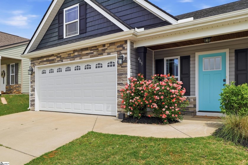 Beautifully kept 3-bed, 2-bath Craftsman in Greer's Orchard - photo 29