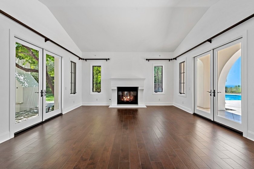 Stunning 180-degree, panoramic ocean, Catalina &amp; sunset views - photo 6