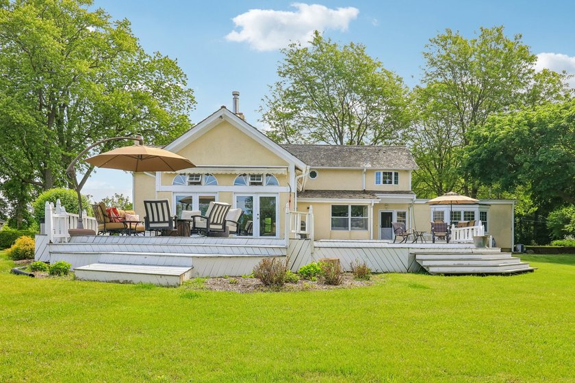 Come experience your everyday vacation home with this beautiful - photo 20