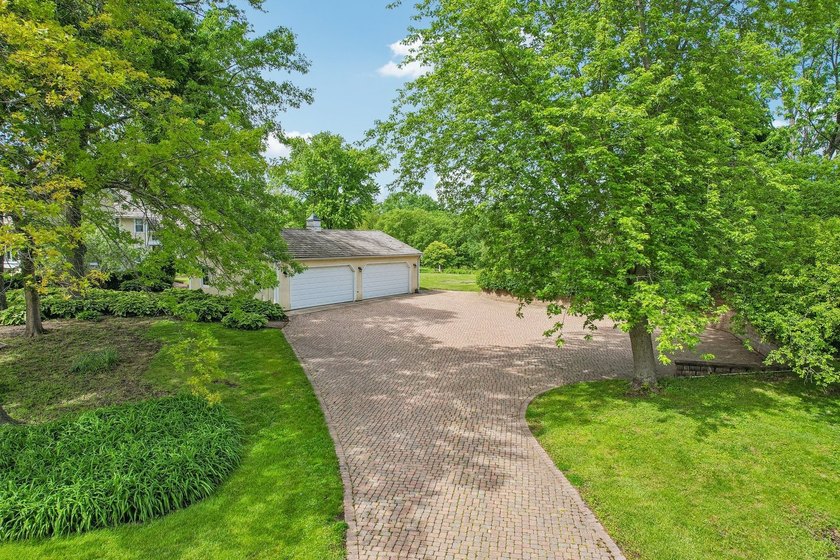 Come experience your everyday vacation home with this beautiful - photo 31