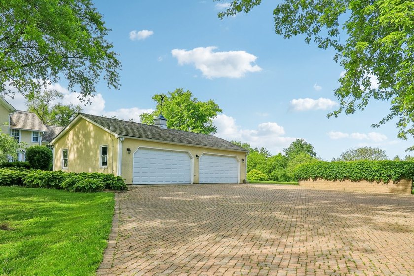 Come experience your everyday vacation home with this beautiful - photo 32