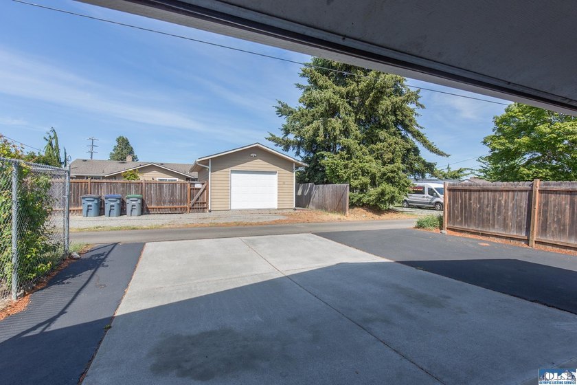 Meticulously updated from top to bottom, this move-in ready - photo 35
