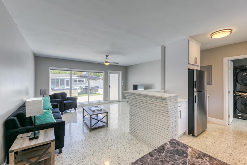 Thriving  Multi Family Compound in Wilton Manors. The portfolio - photo 4