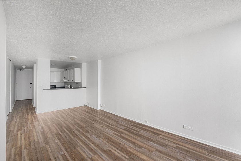 Stunning lake and skyline views await in this spacious - photo 6