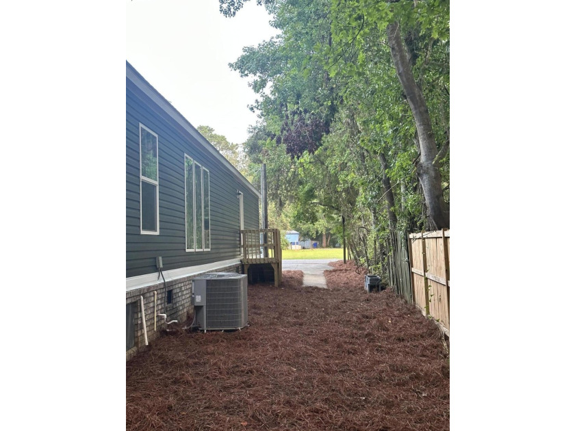 Brand new manufactured home from Clayton Homes ''Yadkin model'' - photo 4