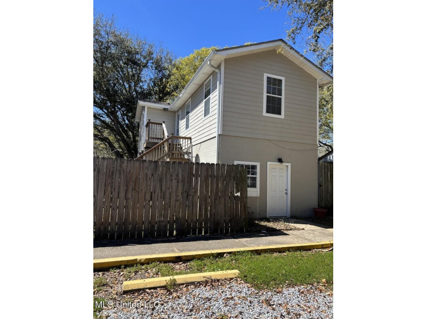 PRIME COMMERCIAL PROPERTY IN A FANTASTIC LOCATION! This - photo 4
