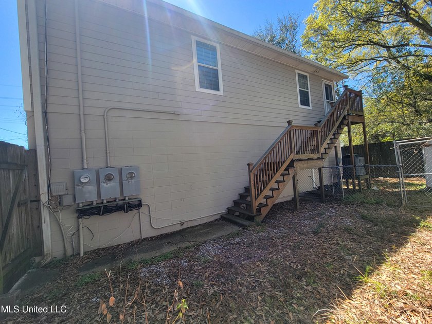 PRIME COMMERCIAL PROPERTY IN A FANTASTIC LOCATION! This - photo 9