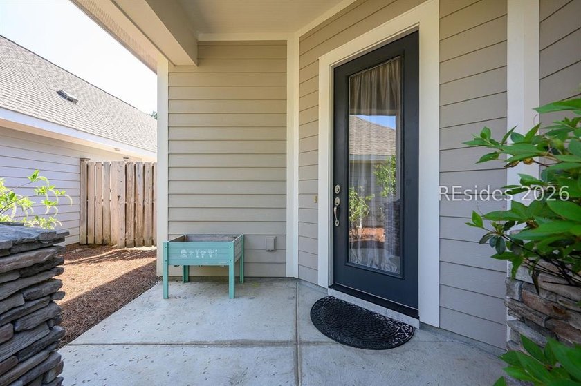 Location, ambiance and serenity where effortless Lowcountry - photo 9