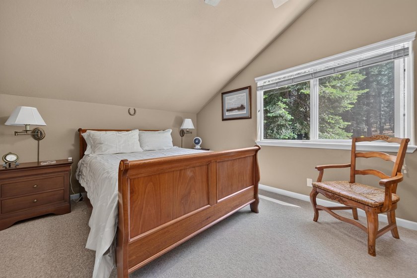 This impeccably maintained Lake Almanor West home has been - photo 23