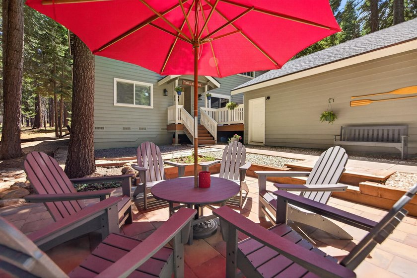 This impeccably maintained Lake Almanor West home has been - photo 38