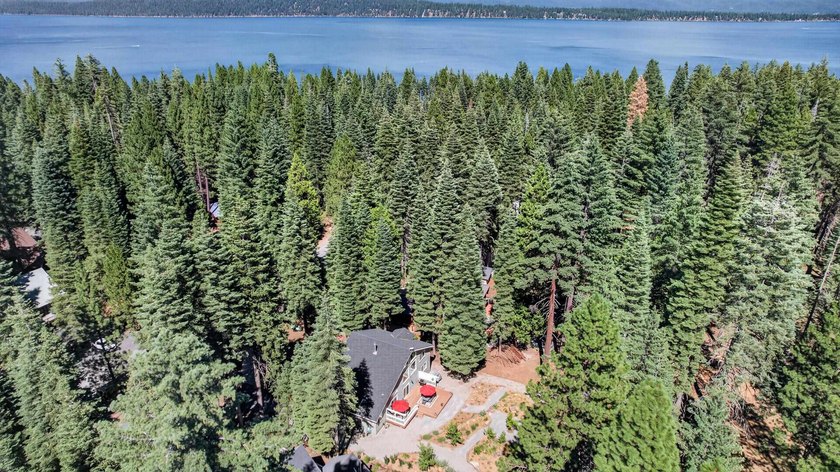 This impeccably maintained Lake Almanor West home has been - photo 46