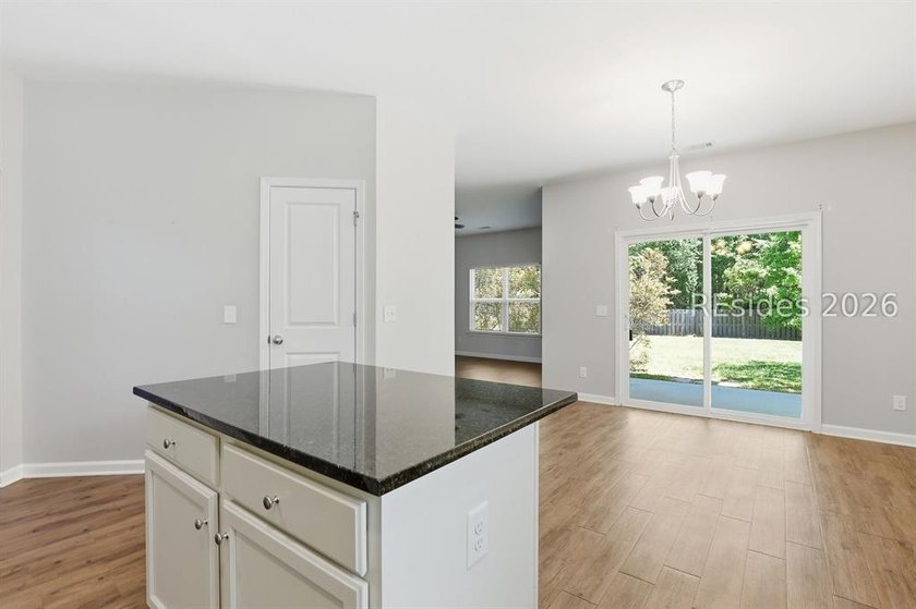 Welcome to 7 Wolf Creek Cove, a beautifully maintained home - photo 8