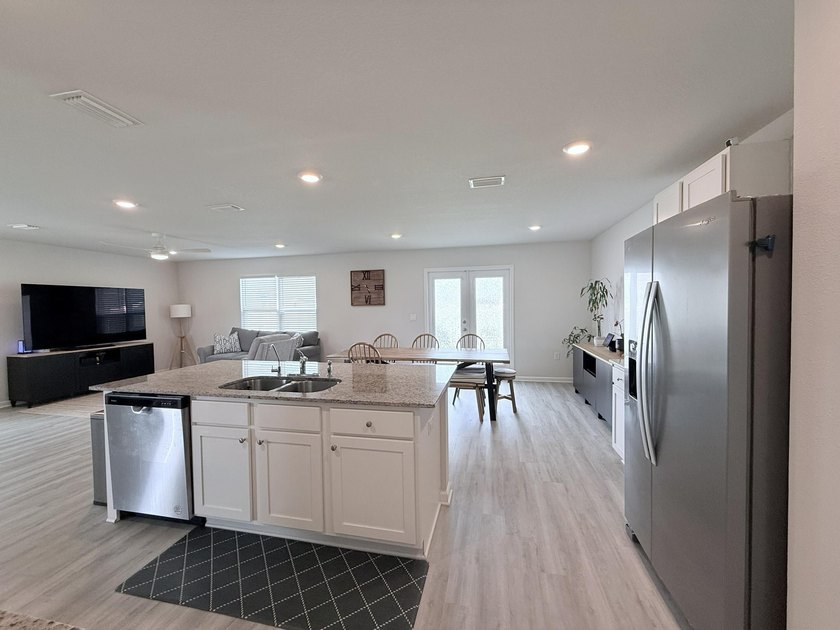 Move-In Ready Home in Panama City, FL - Welcome to 6574 Atkins - photo 4