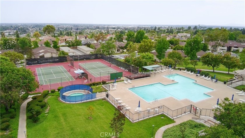 Welcome to the highly desirable Landmark Condominium community - photo 4