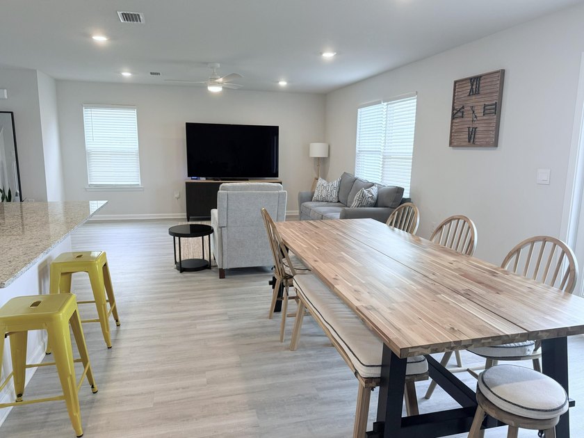 Move-In Ready Home in Panama City, FL - Welcome to 6574 Atkins - photo 6