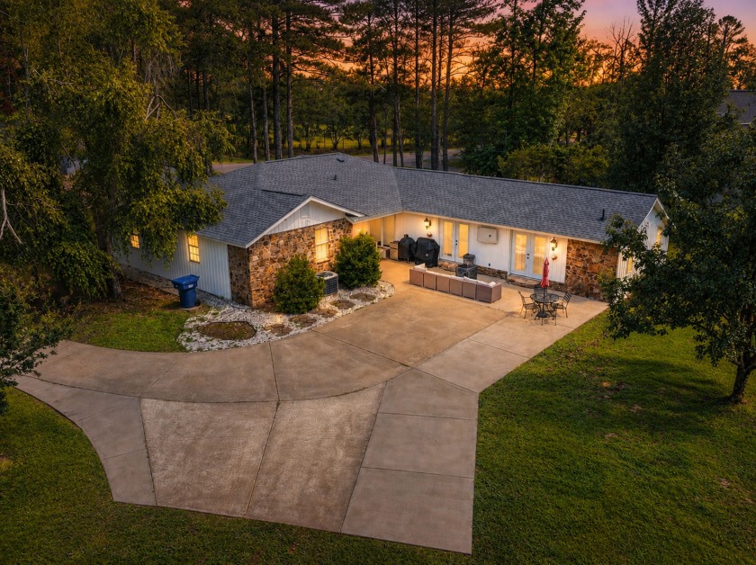 Move-In Ready Home on the Panola Country Club Golf Course - photo 2
